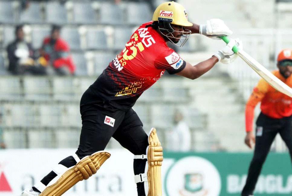 রেকর্ড গড়ে কুমিল্লার জয়