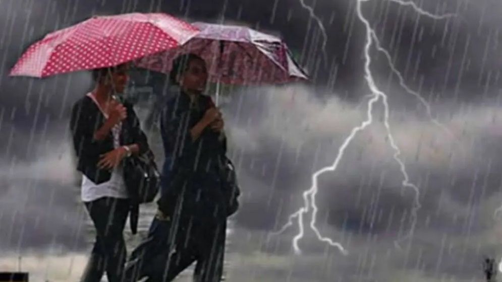 ঢাকায় দুপুরের মাঝে বজ্রবৃষ্টির আভাস- আবহাওয়া অধিদপ্তর