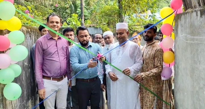 চট্টগ্রামের দোহাজারী পৌরসভায় উদ্বোধ হলো পরিবেশ বান্ধব ইউনি ব্লক সড়ক