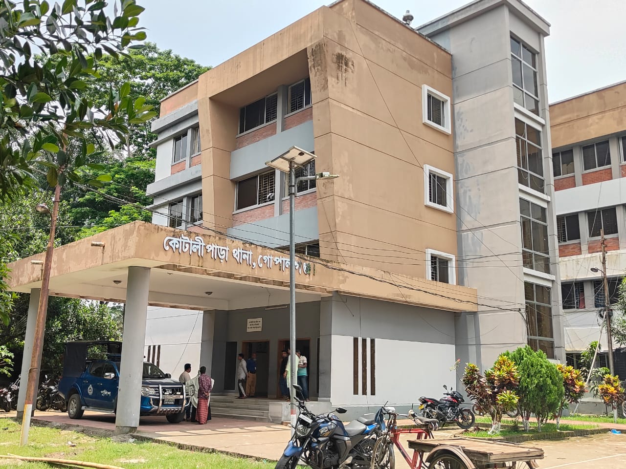 কোটালীপাড়ায় মায়ের সাথে অভিমানে মাদ্রাসা ছাত্রের আত্মহত্যা