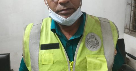 টঙ্গীতে ট্রাফিক পুলিশের মাথা ফাটালেন অটোরিকশা চালক