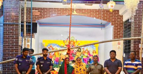 শাজাহানপুরে বিভিন্ন পূজা মণ্ডপ পরিদর্শনে ওসি শফিকুল ইসলাম