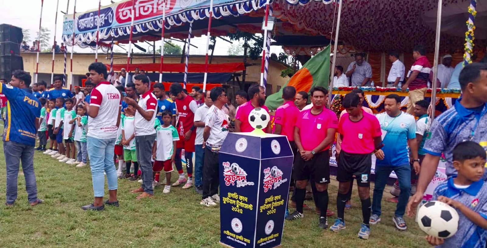 দেবীনগর প্রগতি কাপ ফুটবল টুর্নামেন্টের উদ্বোধন করলেন-সাবেক এমপি হারুনুর রশিদ
