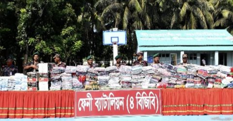 ফেনীতে বিজিবি অভিযানে কোটি টাকার ভারতীয় পণ্য জব্দ!