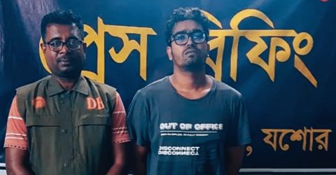 যশোরে ডিবি পুলিশের অভিযানে মাদকসহ কারবারি গ্রেপ্তার