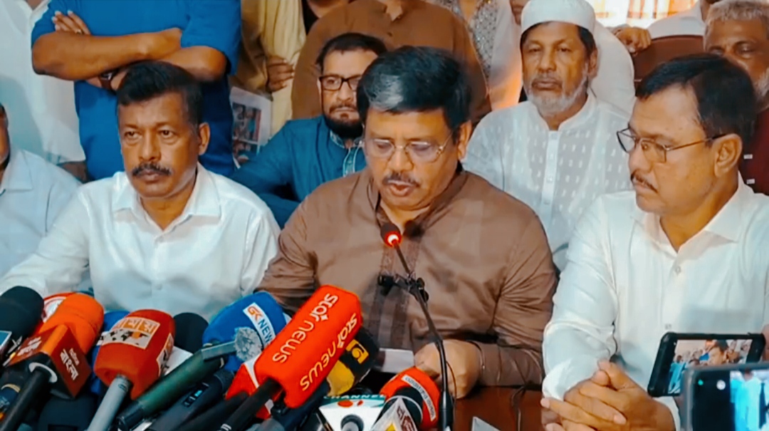 বিএনপি নেতাকে ফেইসবুকে চাঁদাবাজ বলায় ৫০কোটি টাকার মানহানি মামলা