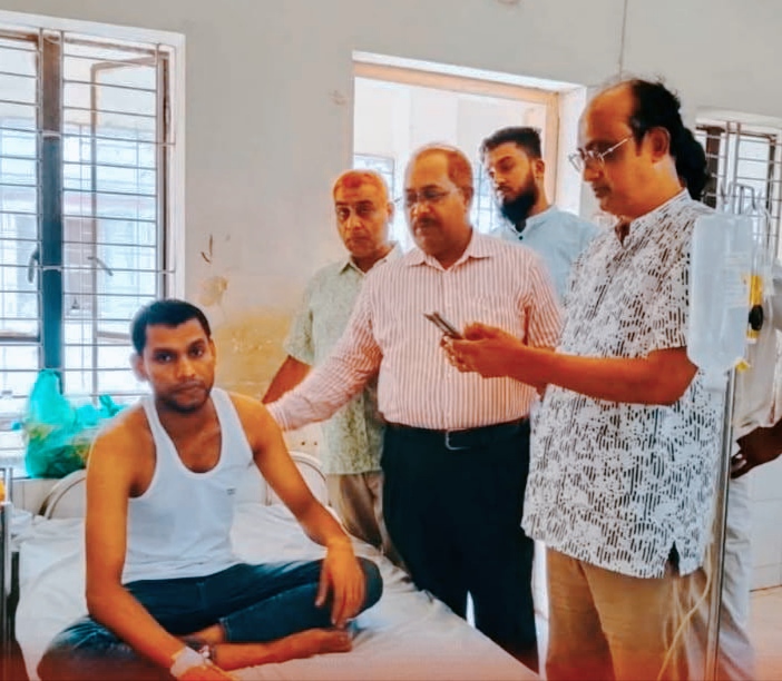 “নিখোঁজ সাংবাদিককে হাত-পা বাঁধা অবস্থায় জীবিত উদ্ধার”