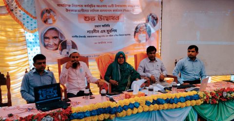 নিয়ামতপুরে বয়স্ক ভাতার উপকারভোগী যাচাইয়ে মাঠে প্রশাসন