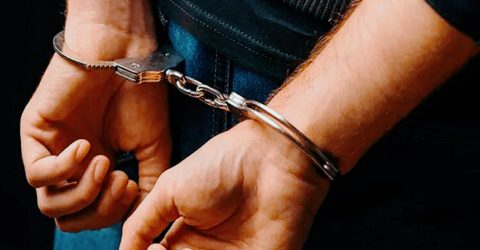 গাজীপুরের মেয়রসহ আ.লীগের ৫ জনের হাতে হাতকড়া