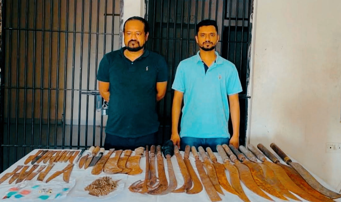 গাজীপুরে যৌথ বাহিনীর অভিযানে অস্ত্র-গাঁজাসহ দুই যুবক আটক