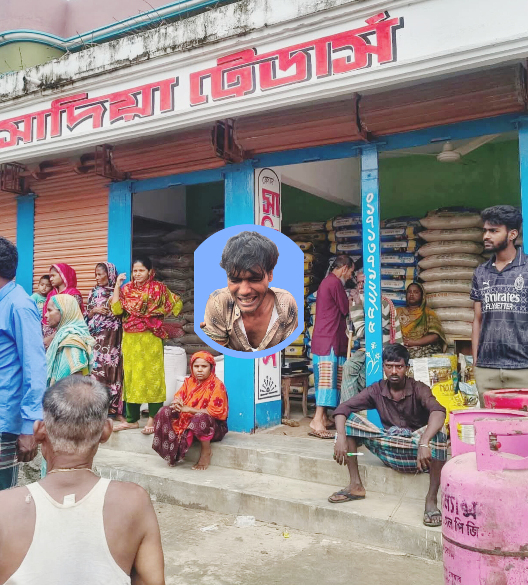 চাল চুরির সময় হাতে নাতে ধরা পড়ল যুবক, গোবিন্দগঞ্জে চাঞ্চল্য
