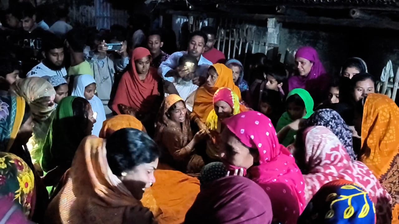 মেহেরপুরে শাপলা ফুল তুলতে গিয়ে একই পরিবারের চার মেয়ের মৃত্যু