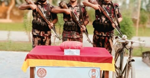 কুড়িগ্রামের সীমান্তে বিজিবি’র অভিযানে ভারতীয় ফেন্সিডিল ও গাঁজা জব্দ