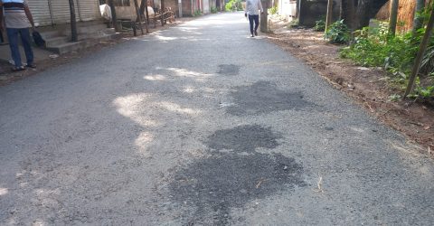 ভাঙ্গুড়ায় রাতের আঁধারে চলছে রাস্তার জোড়াতালি: সপ্তাহ না পেরোতেই উঠে যাচ্ছে কার্পেটিং
