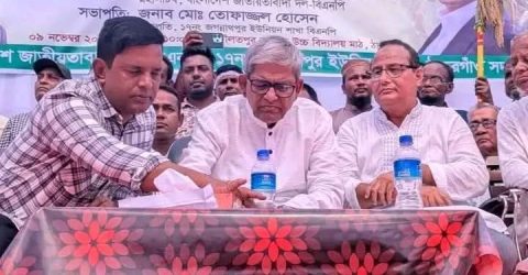 ঠাকুরগাঁওয়ে মতবিনিময় সভায় হঠাৎ অসুস্থ বিএনপি মহাসচিব মির্জা ফখরুল