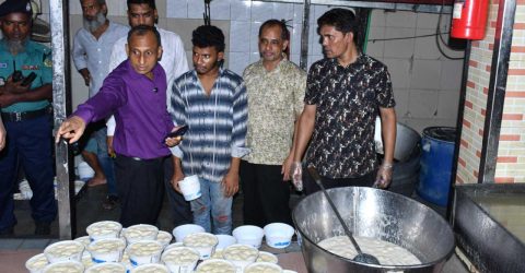 লালখান বাজারের হাইওয়ে সুইটসকে দেড় লাখ টাকা জরিমানা