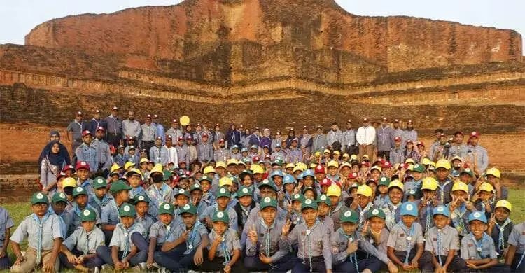 ঐতিহাসিক পাহাড়পুর বৌদ্ধ বিহার প্রঙ্গণে ৫০০ কাব স্কাউটের মিলন মেলা অনুষ্ঠিত