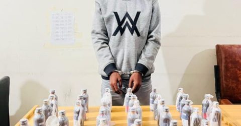 কুড়িগ্রামে ৩৮ বোতল ফেন্সিডিলসহ এক মাদক কারবারি গ্রেপ্তার