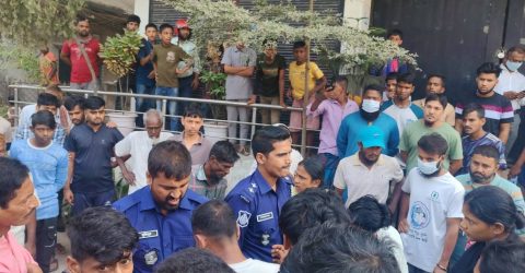 কুমিল্লায় পুলিশের ওপর মাদক ব্যবসায়ীদের হামলায় তিন পুলিশ সদস্য আহত 