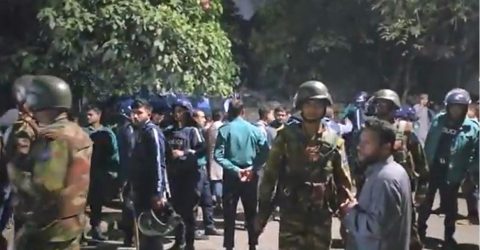 ঢাকা আলিয়ায় দফায় দফায় সংঘর্ষ-উত্তেজনা, সেনা মোতায়েন