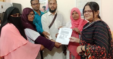 পীরগাছায় পরিবার পরিকল্পনা বিভাগে নিয়োগবিধি বাস্তবায়নের দাবিতে স্মারকলিপি প্রদান