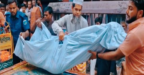 চাঁপাইনবাবগঞ্জে প্রবাসীর স্ত্রীর ঝুলন্ত মরদেহ উদ্ধার