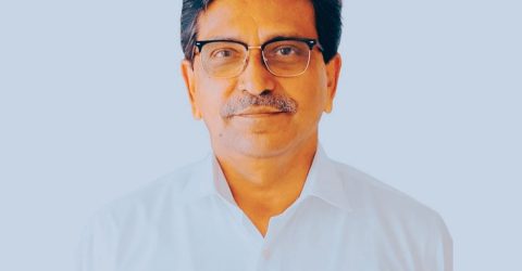 “হানিফসহ ৪ জনের বিচার শুরু, জারি হলো গ্রেপ্তারি পরোয়ানা”