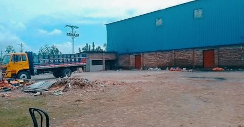 গাইবান্ধায় অবৈধ ব্যাটারি সিসা কারখানায় প্রশাসনের অভিযান, কার্যক্রম বন্ধ