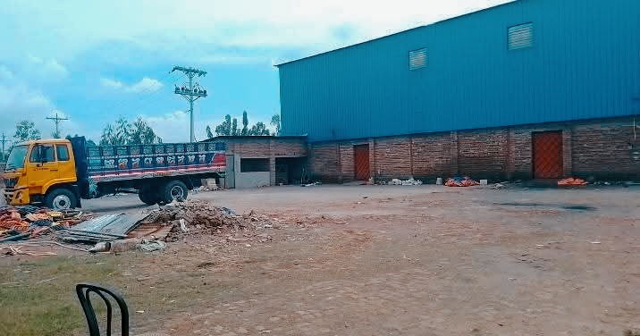 গাইবান্ধায় অবৈধ ব্যাটারি সিসা কারখানায় প্রশাসনের অভিযান, কার্যক্রম বন্ধ