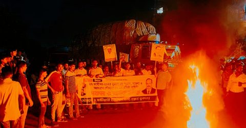 ঢাকা-চট্টগ্রাম মহাসড়কে ঘণ্টার পর ঘণ্টা স্থবিরতা, বিএনপি মনোনয়ন বঞ্চিতদের বিক্ষোভে জনদুর্ভোগ চরমে