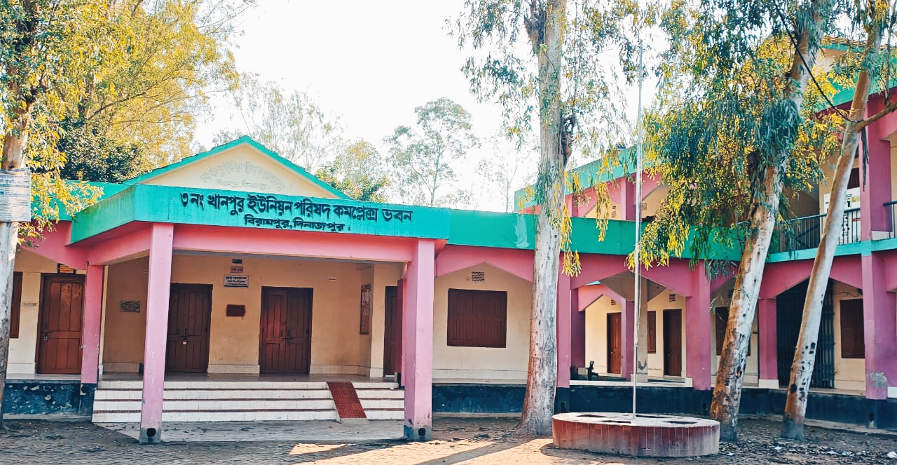 খানপুর ইউনিয়ন পরিষদে কর্মকর্তাদের উদাসীনতা—অফিস খোলা, কর্মচারী গায়েব!