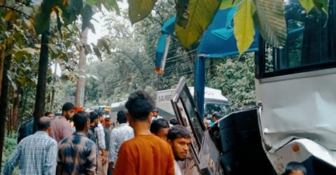 ভয়াবহ সড়ক দুর্ঘটনা: কক্সবাজারে একই পরিবারের ৫ জনের মৃত্যু