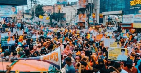 কুমিল্লায় নমিনেশনের দাবিতে ভাড়াটে নারীদের বিক্ষোভে অংশগ্রহণে টাকা কম দেওয়ার অভিযোগ