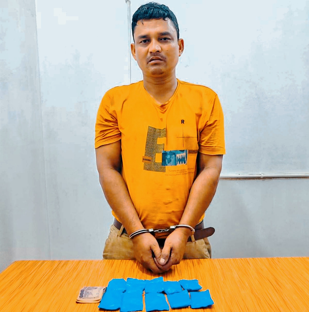 ত্রিশালে ১,৯৫০ পিস ইয়াবাসহ গ্রেপ্তার