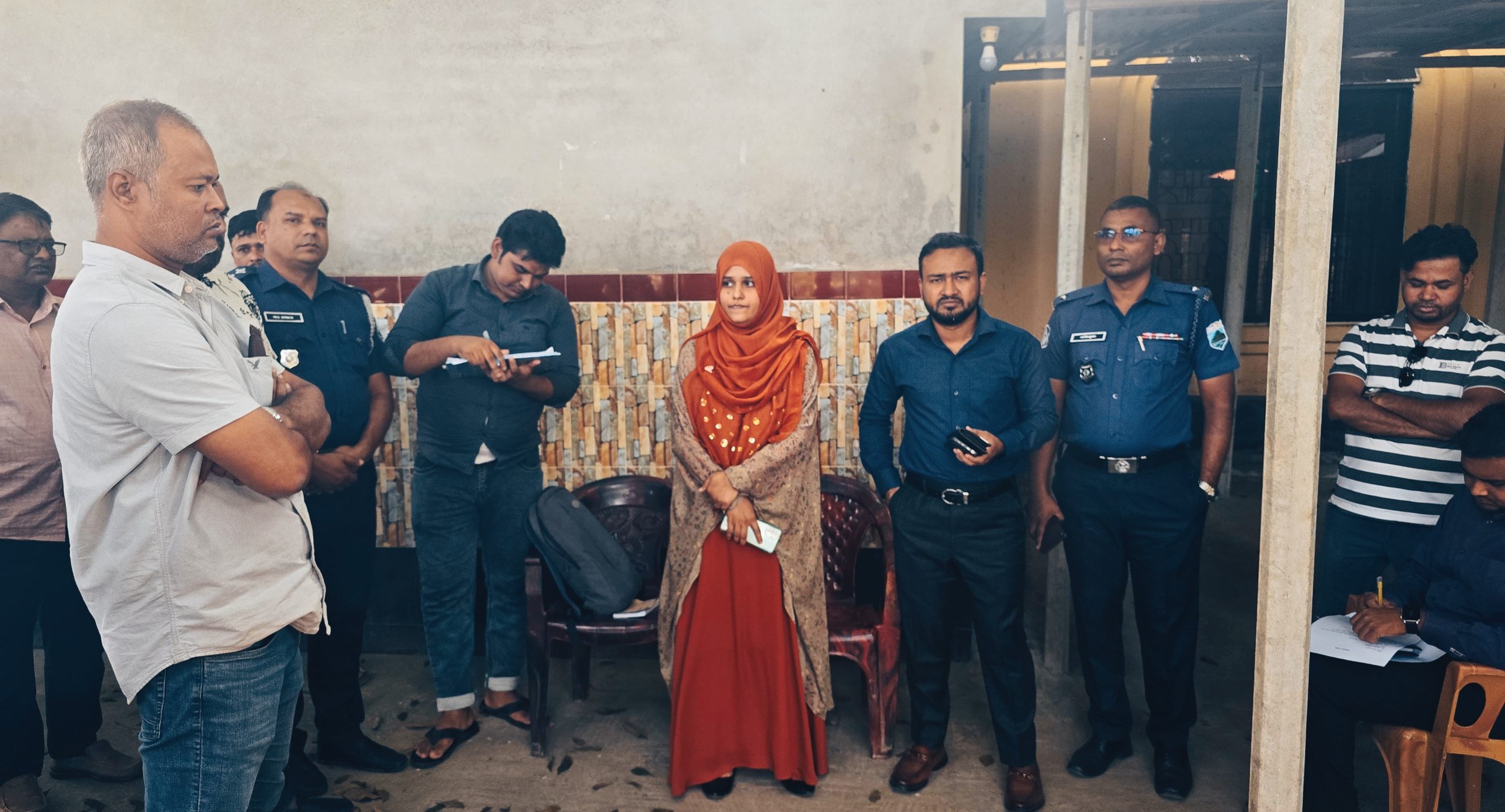 পাবনায় পাচারকৃত সার আটক, ডিলারের অর্থদন্ড