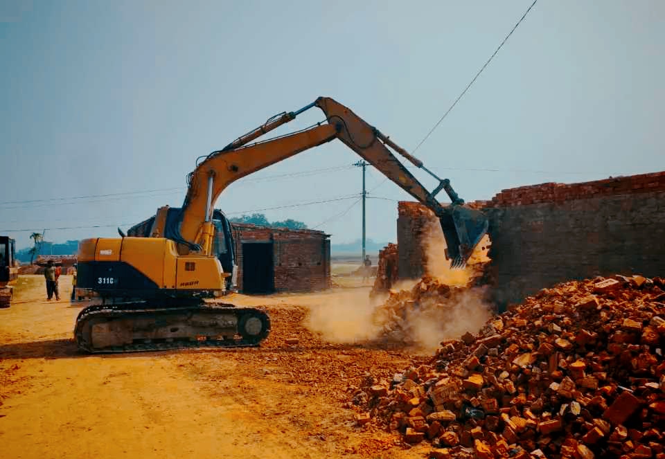 যশোরে ৪ ইট ভাটার মালিককে ১২ লাখ টাকা জরিমানা করেছে পরিবেশ অধিদপ্তর 