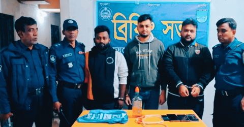 পেট্রোল বোমা জব্দ, গাজীপুরে ছাত্রলীগ সভাপতিসহ তিনজন আটক