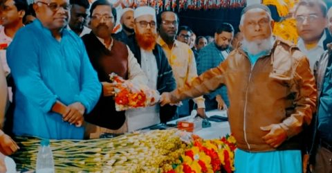 রাজারহাটে জাতীয় পার্টির পাঁচ শতাধিক নেতাকর্মী বিএনপিতে যোগদান