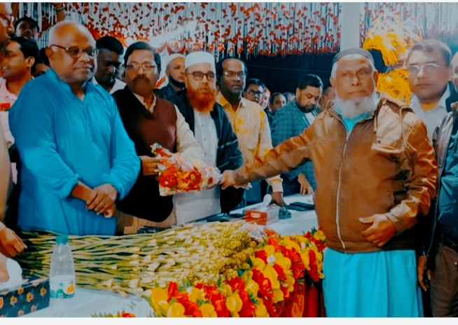 রাজারহাটে জাতীয় পার্টির পাঁচ শতাধিক নেতাকর্মী বিএনপিতে যোগদান