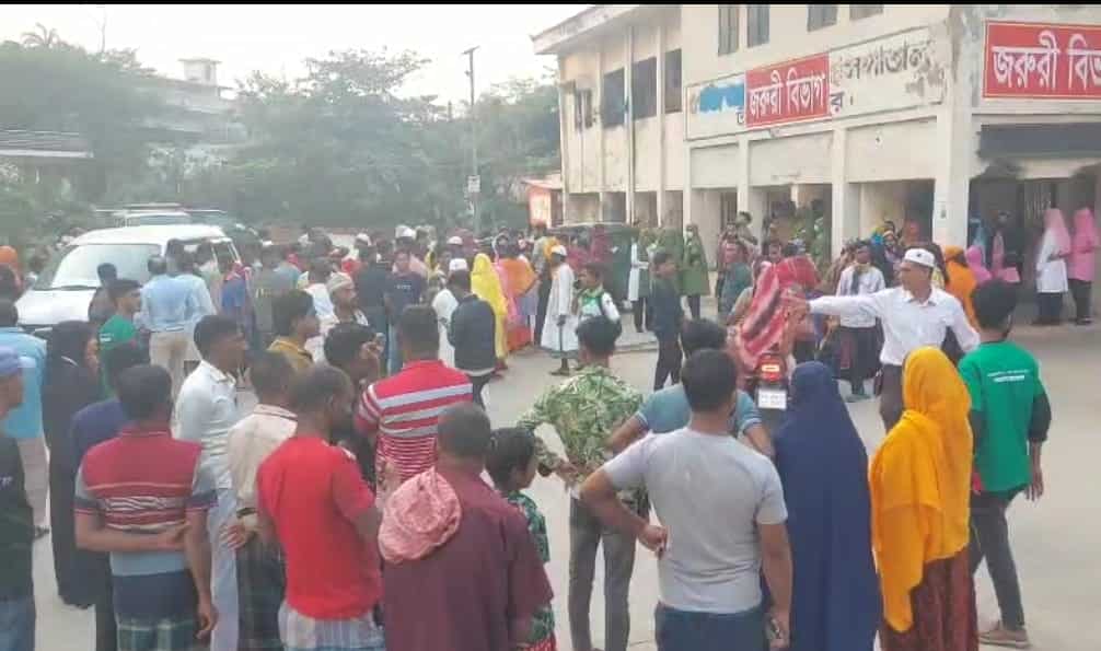 টঙ্গীতে আতঙ্কে অর্ধশতাধিক পোশাককর্মী অসুস্থ