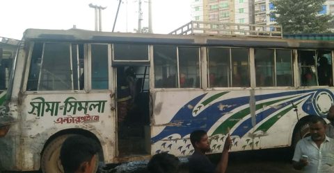 নবীনগর-চন্দ্রা মহাসড়কে চলন্ত বাসে আগুন!