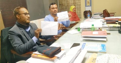 রাজশাহীতে জিম্মি শিক্ষার্থীরা: একদিকে কর্মবিরতি, অন্যদিকে বার্ষিক পরীক্ষা