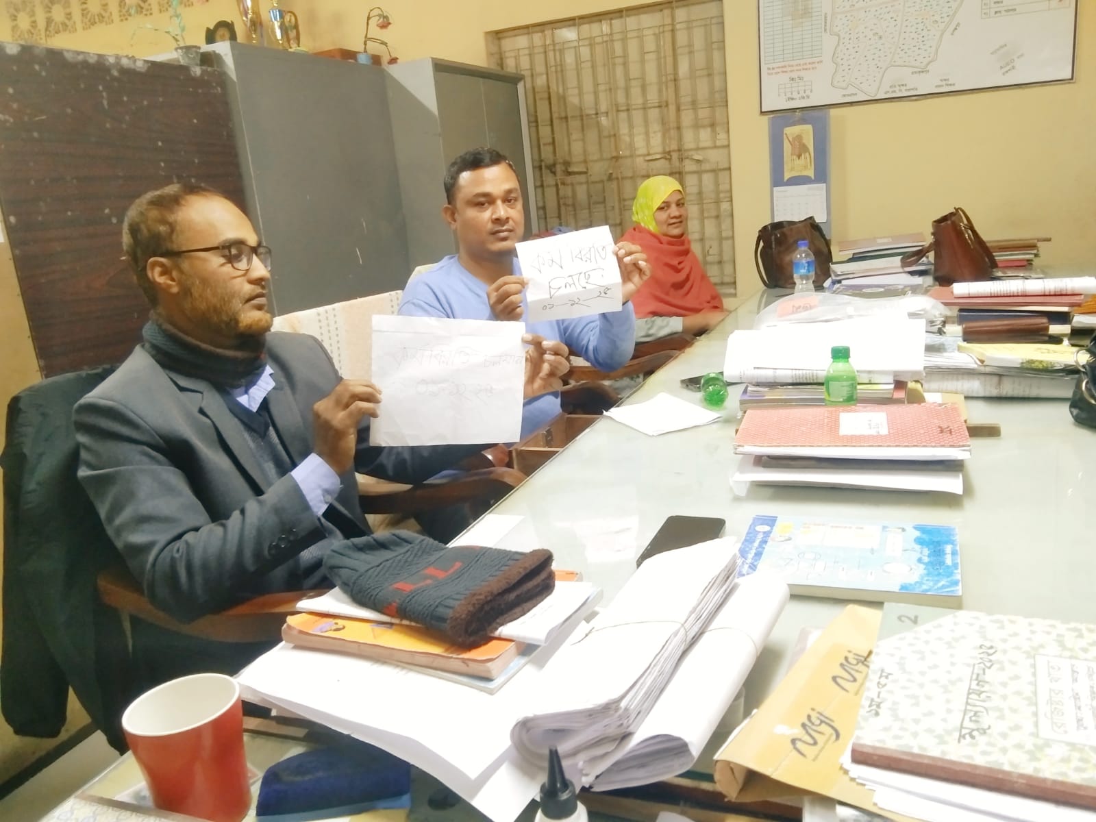 রাজশাহীতে জিম্মি শিক্ষার্থীরা: একদিকে কর্মবিরতি, অন্যদিকে বার্ষিক পরীক্ষা